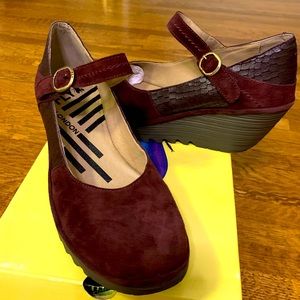 Fly London Mary Jane platform sz 10 WINE colored with snake skin/suede leather